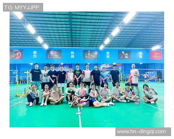 成都羽毛球队与北京羽毛球队赛后复盘团队协作的成功与不足分析